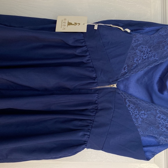 Women’s Design by Korea Blue Silk and Lace top size Medium - Picture 12 of 12